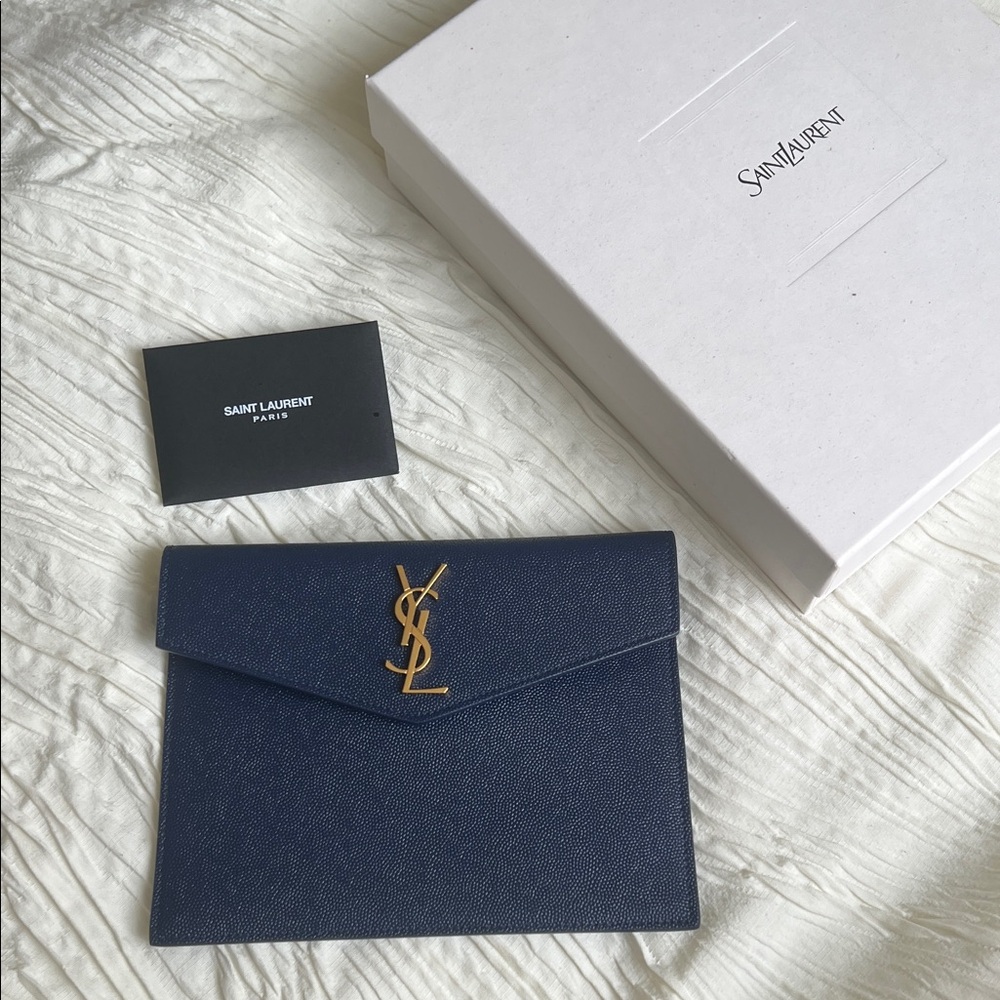 YSl Envelope Uptown Clutch with Gold Logo Navy Blue Leather - Picture 2 of 9